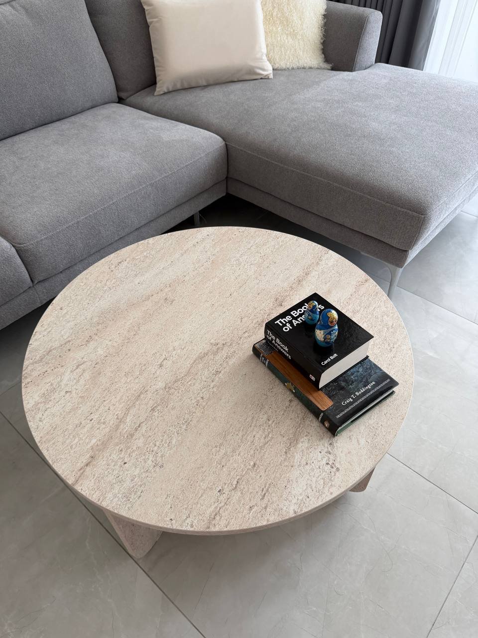 Кофейный столик 230 AED — Дубай, ОАЭ Кофейный столик 230 AED — almost new — Дубай, ОАЭ