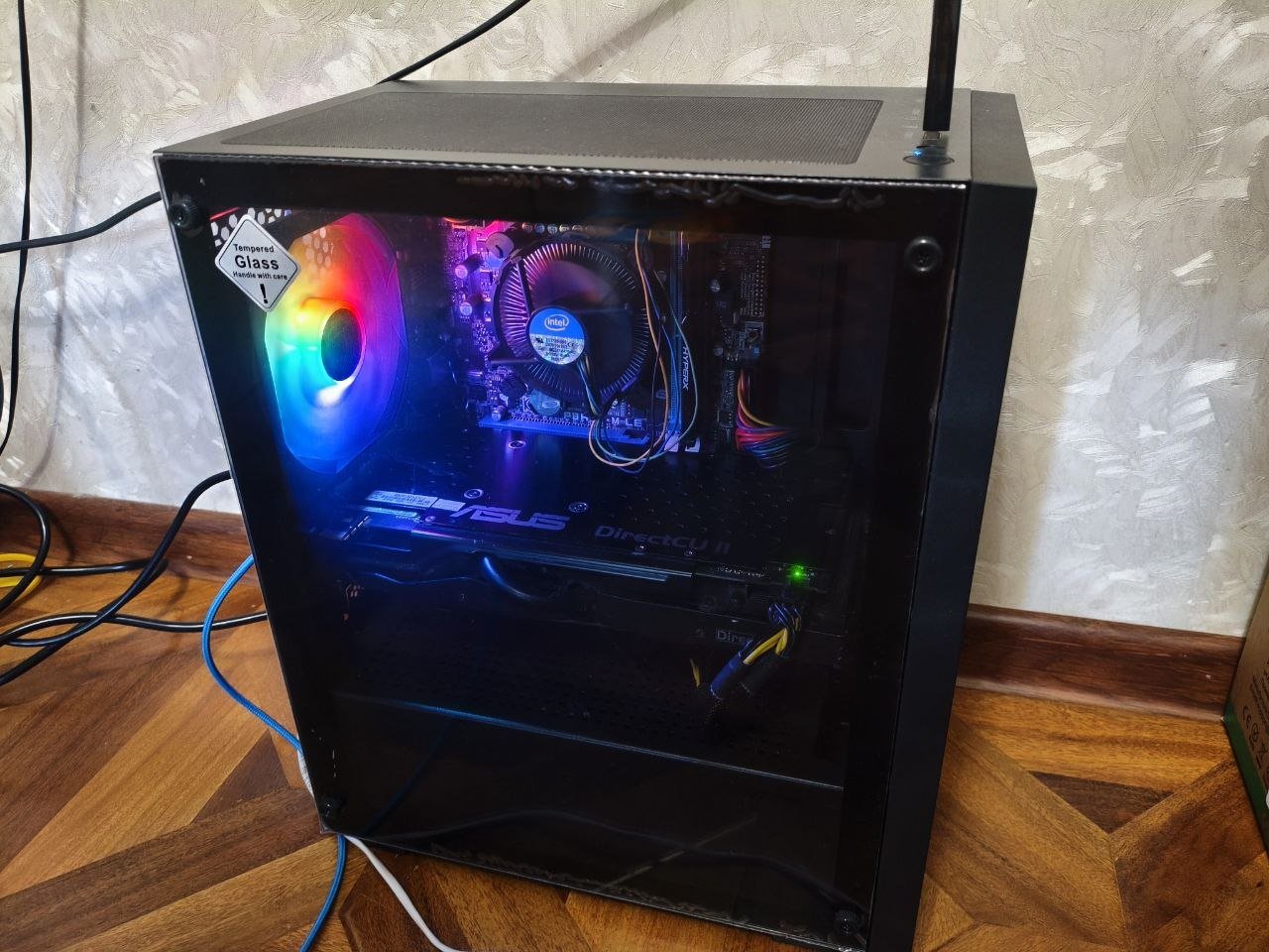 Torre de PC/carcasa ASUS DirectCU, 14.000 RUB cada uno — nuevo — Moscú, Rusia