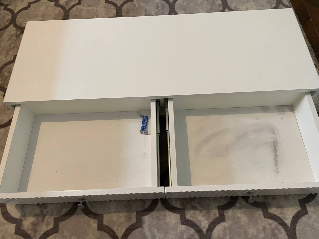 كونسول 100x35x15 سم — موسكو, روسيا