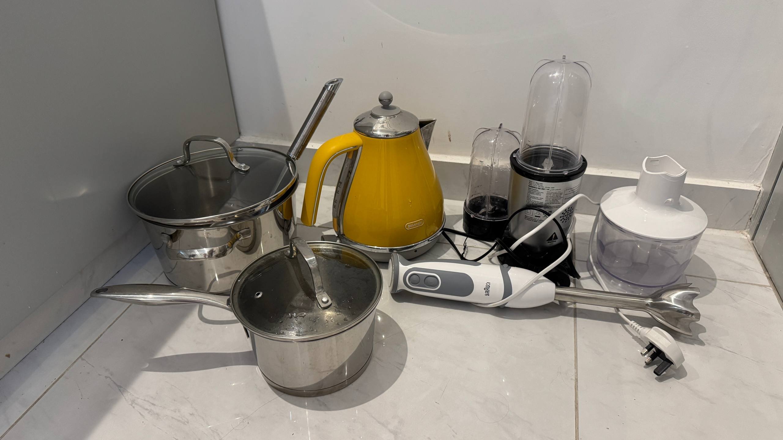 Набор для готовки: чайник DeLonghi, кастрюли, блендер Bosch, миксер — Лимасол, Кипр
