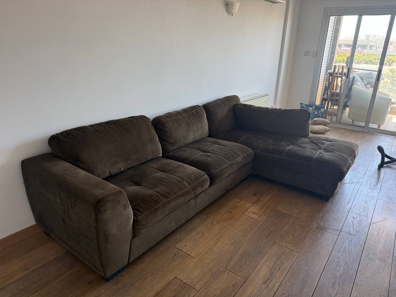 Corner sofa, Limassol, city center — used — Limassol, Cyprus