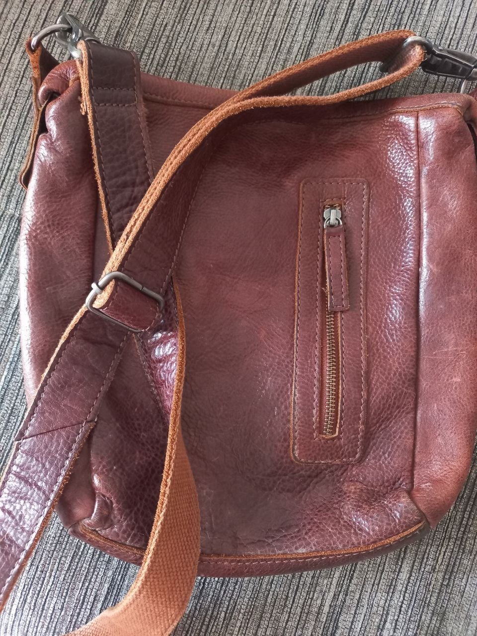 حقيبة COWBOYSBAG جلدية — باتومي, جورجيا