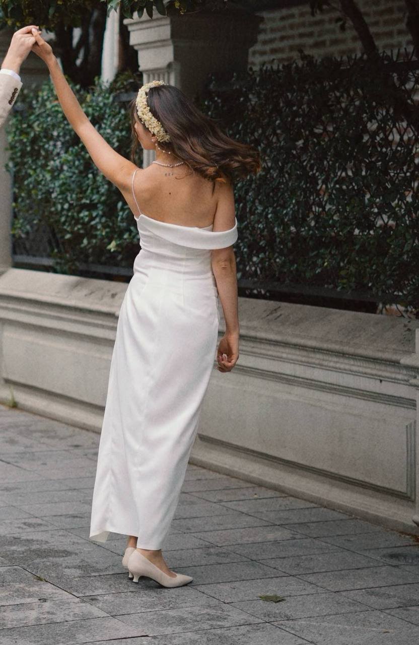 Cream wedding dress, size S — Batumi, Georgia