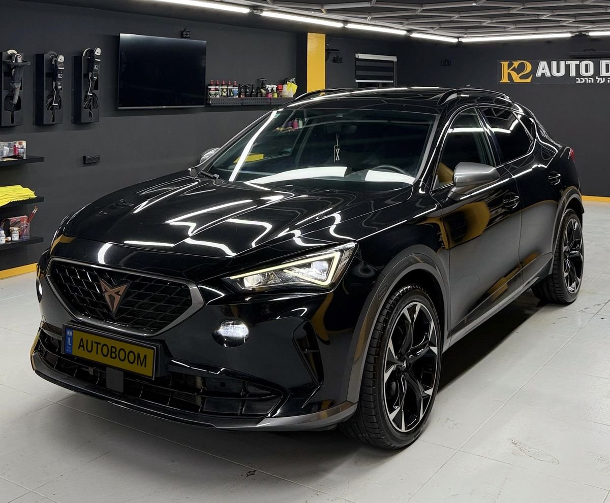 Cupra Formentor 2023 black automatic 1.5 petrol — Tel Aviv, Israel