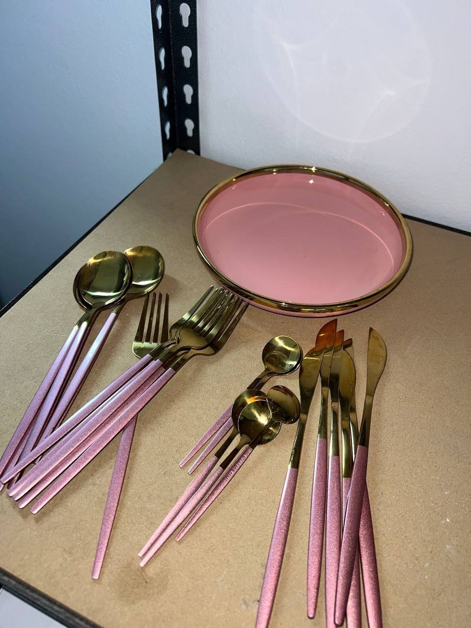 Juego de cubiertos (6 piezas cada uno, excepto cucharitas) — Limasol, Chipre