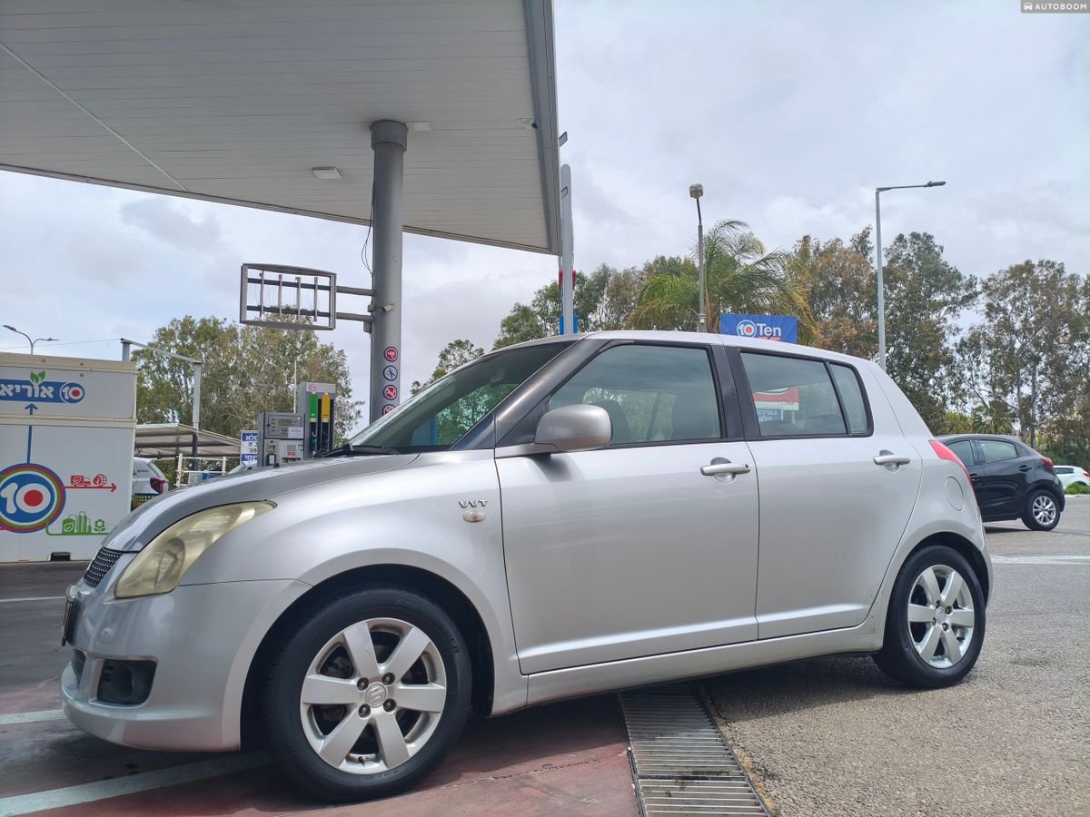 Suzuki Swift 2009 GLX اوتوماتيك 1.5 بنزين 101 حصان 133000 كم Suzuki Swift 2009 GLX اوتوماتيك 1.5 بنزين 101 حصان 133000 كم