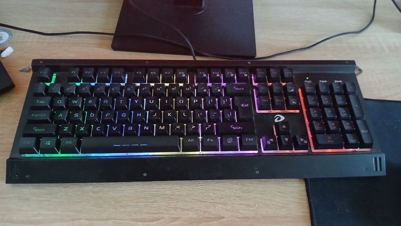 Клавиатура Dareu LK145 Mechanical Gaming Keyboard — Дананг, Вьетнам Клавиатура Dareu LK145 Mechanical Gaming Keyboard — б/у — Дананг, Вьетнам