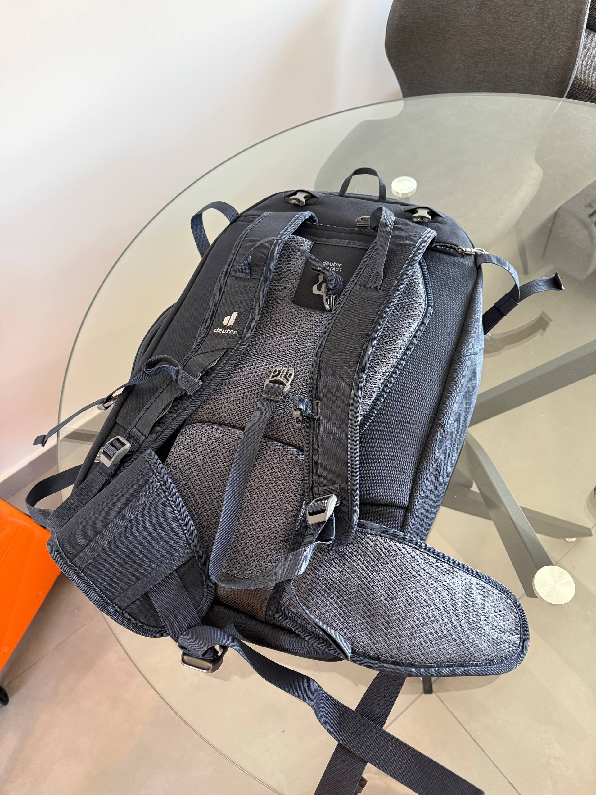 حقيبة ظهر Deuter Aviant Access 38L (أمتعة يد) — ليماسول, قبرص