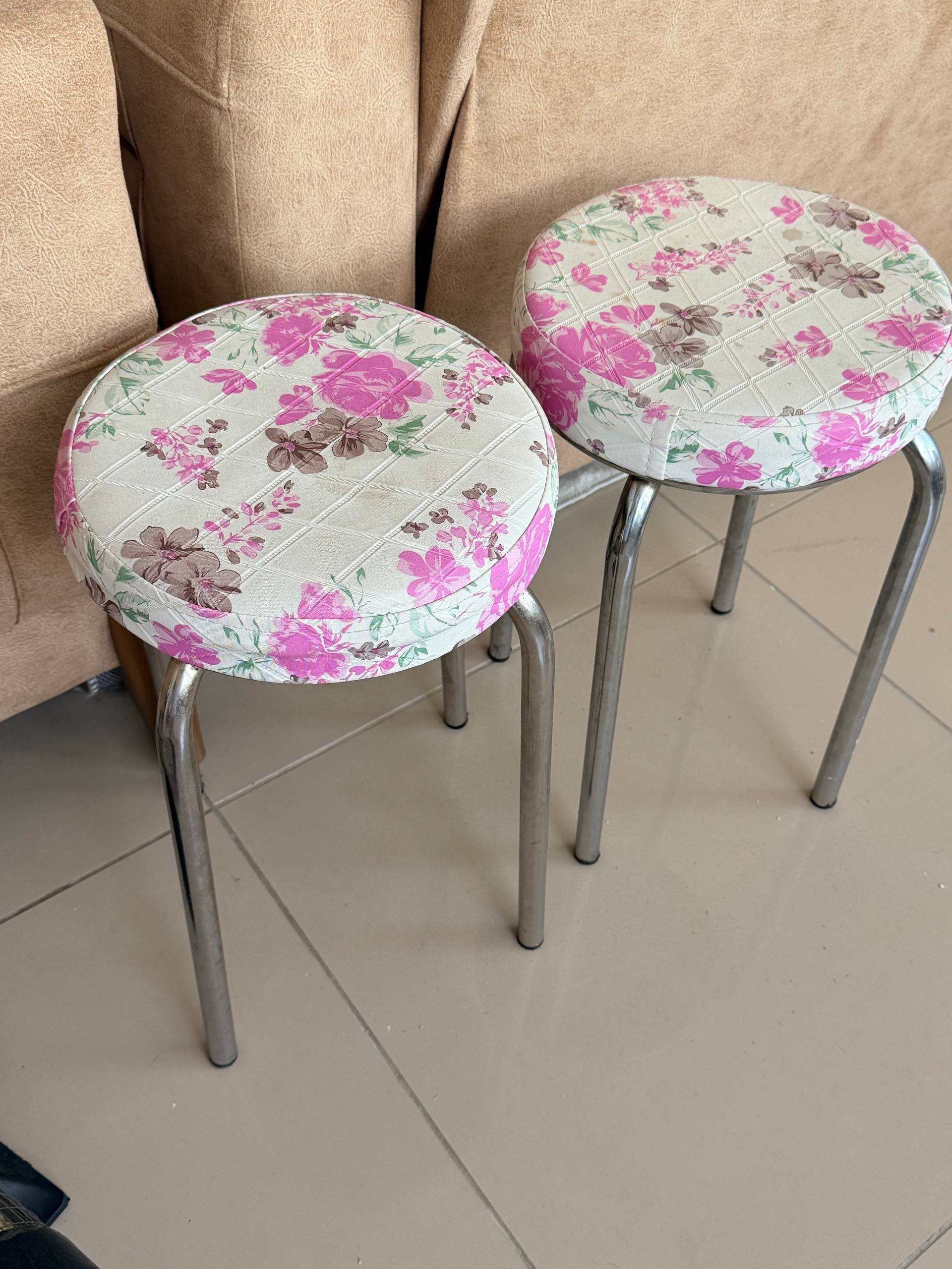 Mesa de comedor con sillas y taburetes, 2000 liras — used — Alanya, Turquía
