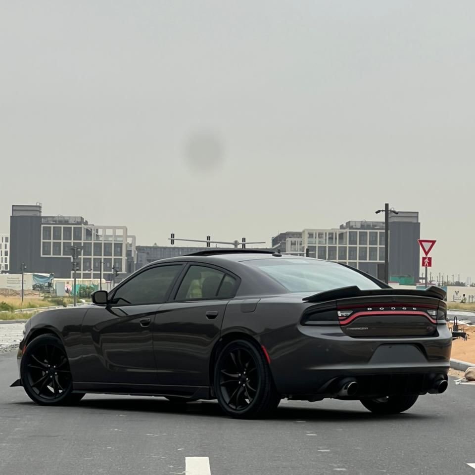 Dodge Charger 2016 SRT V8 5.7 — Дубай, ОАЭ Dodge Charger 2016 SRT V8 5.7 — б/у — Дубай, ОАЭ