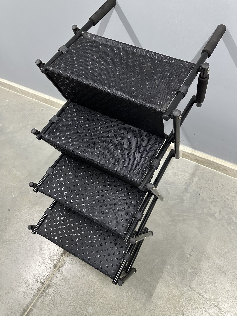 Dogland foldable ramp/steps for car — almost new — Tbilisi, Georgia