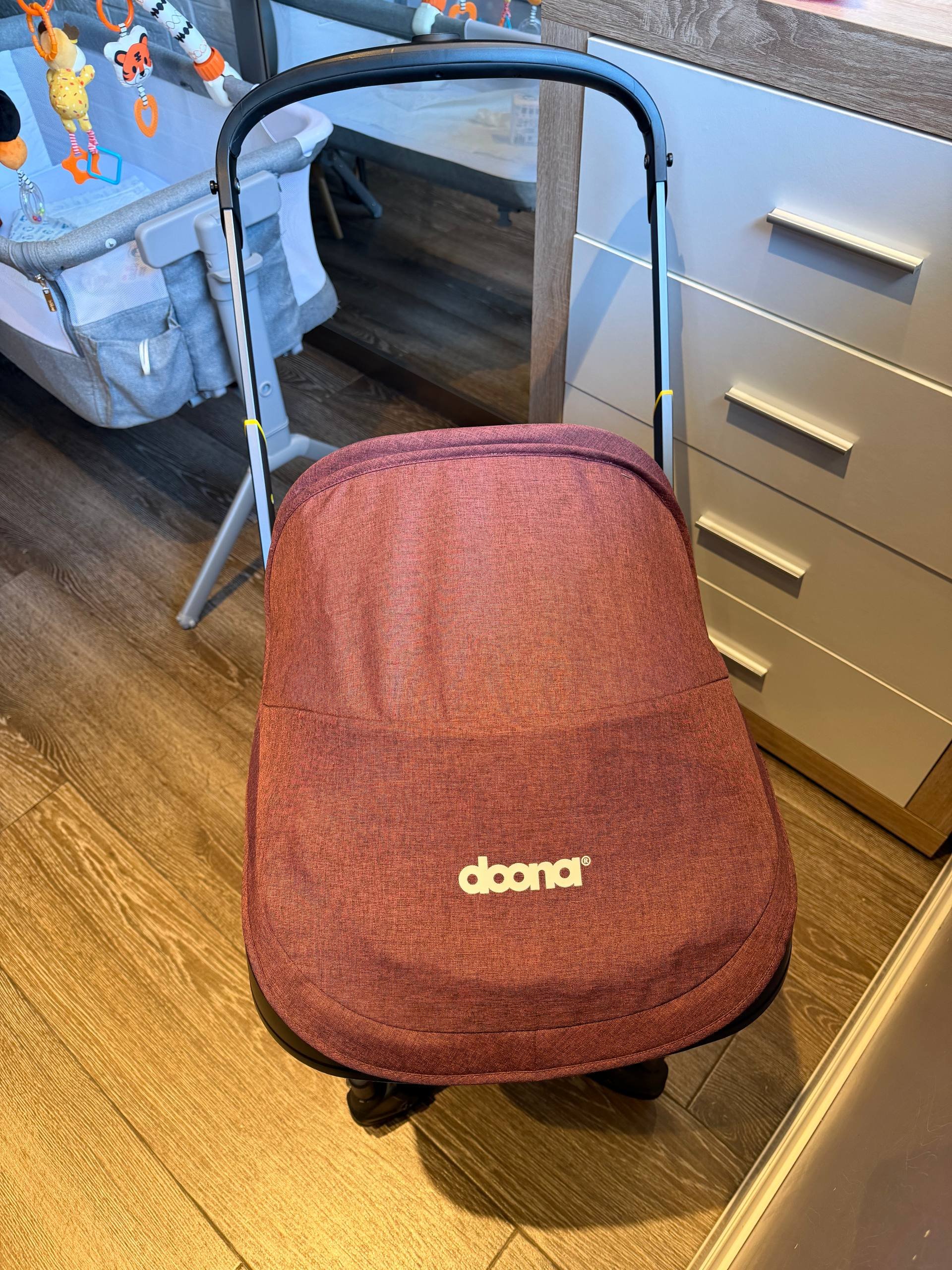 Cochecito-silla Doona+ (5 meses) — usado — Batumi, Georgia