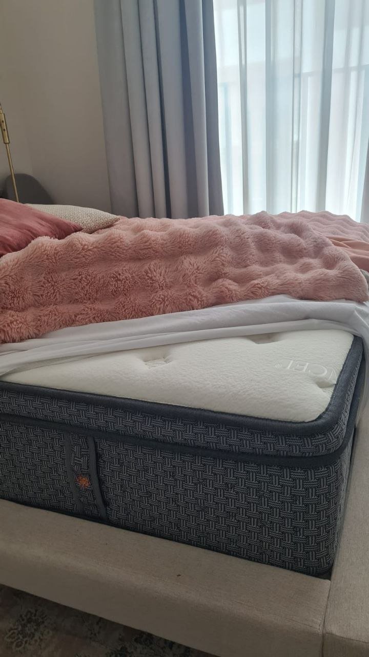 Double bed with mattress and mattress protector — new — Dubai, UAE
