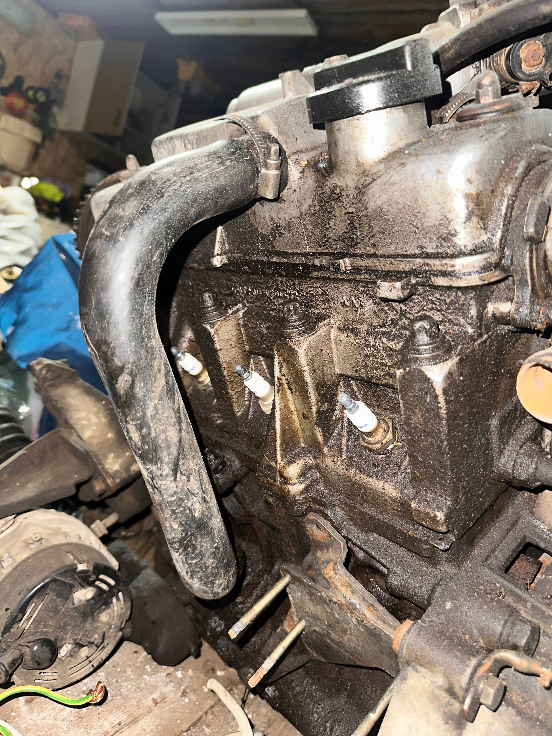 Motor (motor) para repuestos, en funcionamiento, con caja — usado — Moscú, Rusia