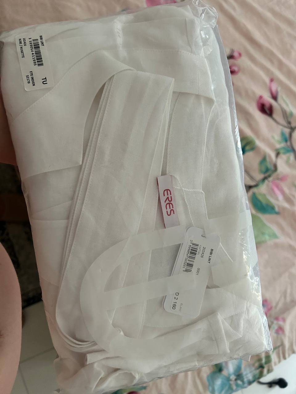 ERES new kaftan 100% linen for 600 AED — Dubai, UAE