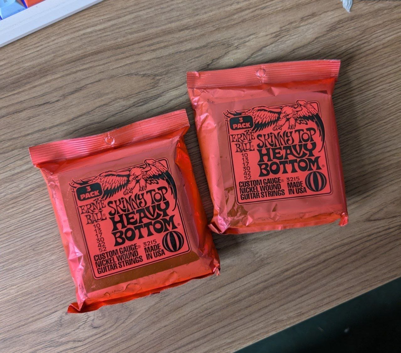 Струны Ernie Ball 10-52 (2 пачки по 3 комплекта) — Тбилиси, Грузия Струны Ernie Ball 10-52 (2 пачки по 3 комплекта) — новый — Тбилиси, Грузия