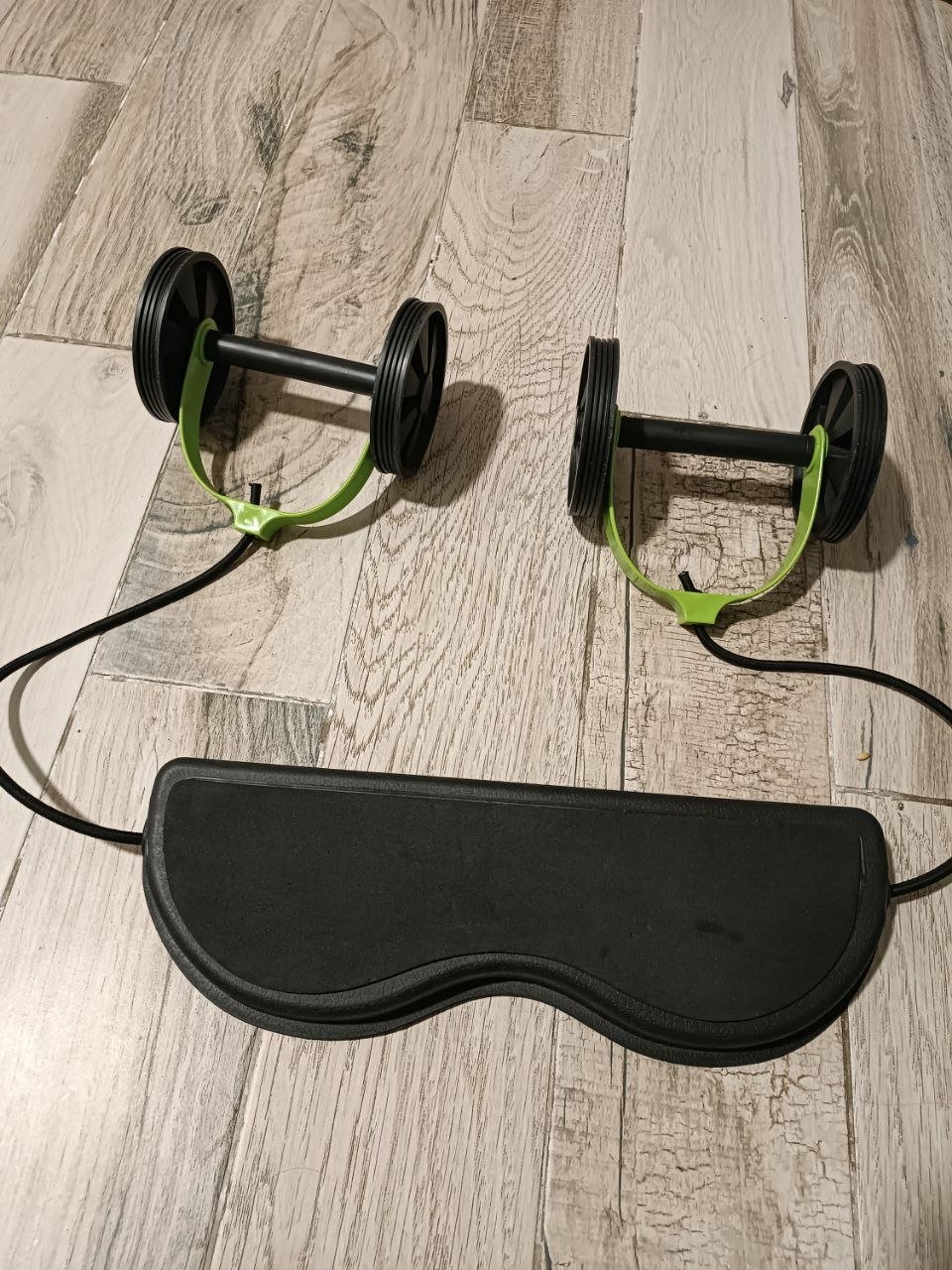 Expander and dumbbells (set) for 5 GEL — Batumi, Georgia