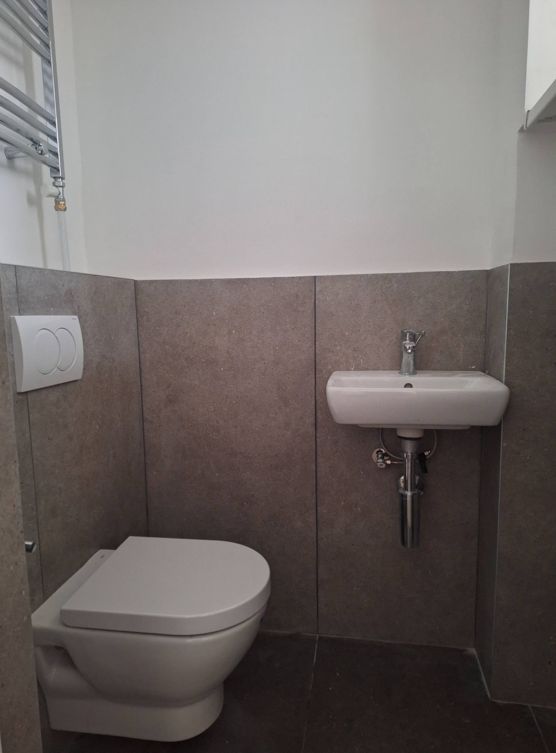 Rent office space 95 m² (IT/law/accounting) — Novi Sad, Serbia