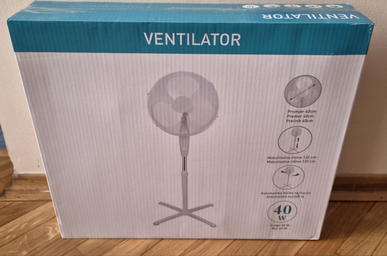 Floor fan 40 cm, 1000 dinar — Novi Sad, Serbia