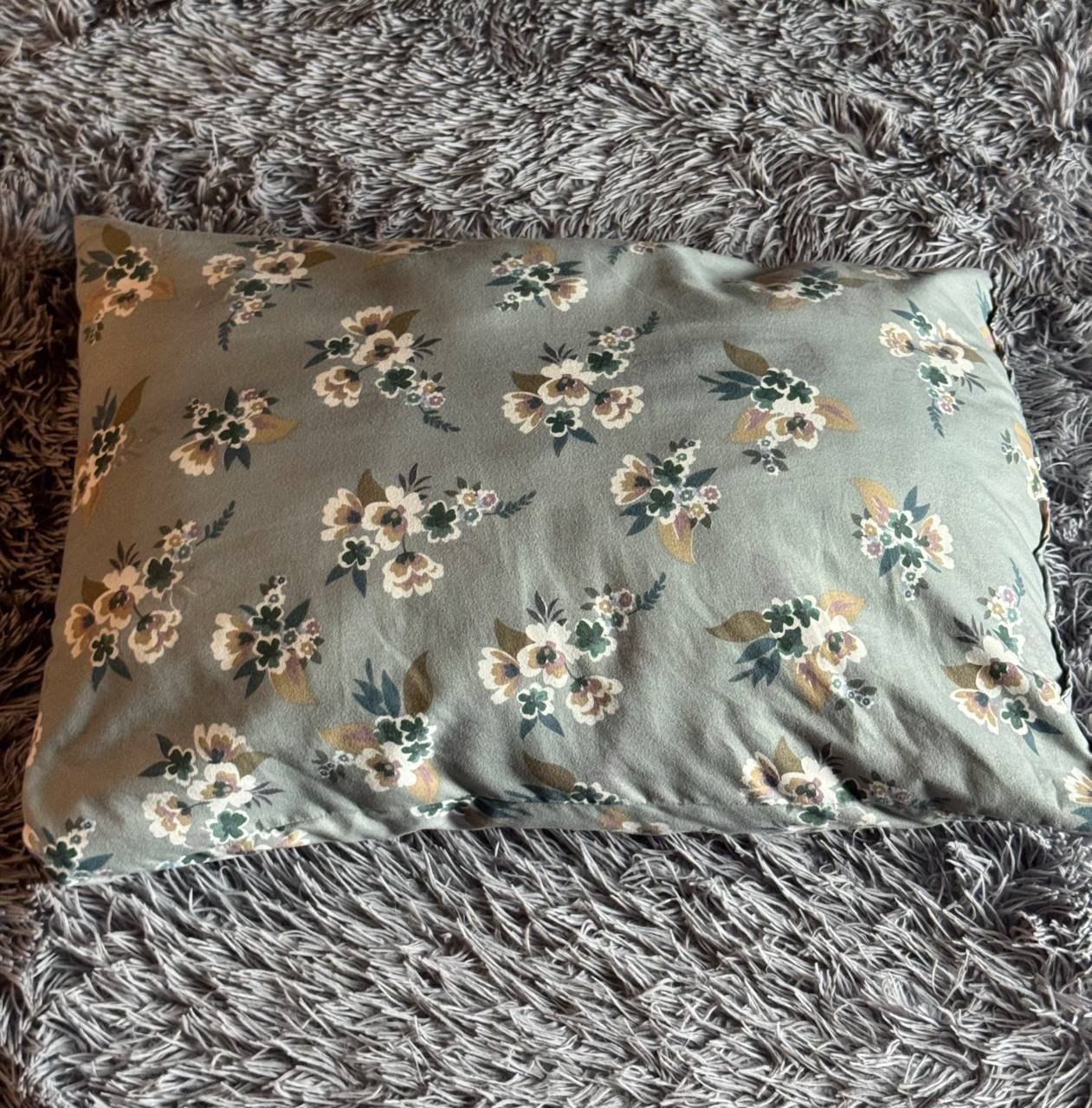 Floral print pillow 50x70 — used — Batumi, Georgia