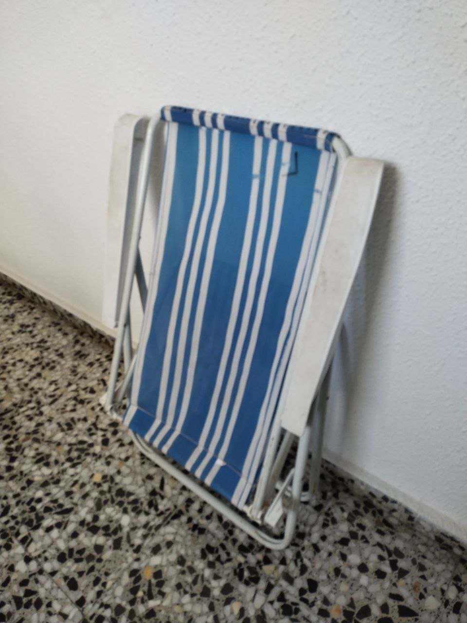 Folding beach chair for balcony 7€ — used — Valencia, Spain