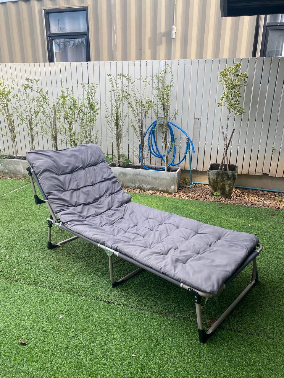 Chaise lounge plegable 400 THB, colchón incluido — good — Ko Samui, Tailandia