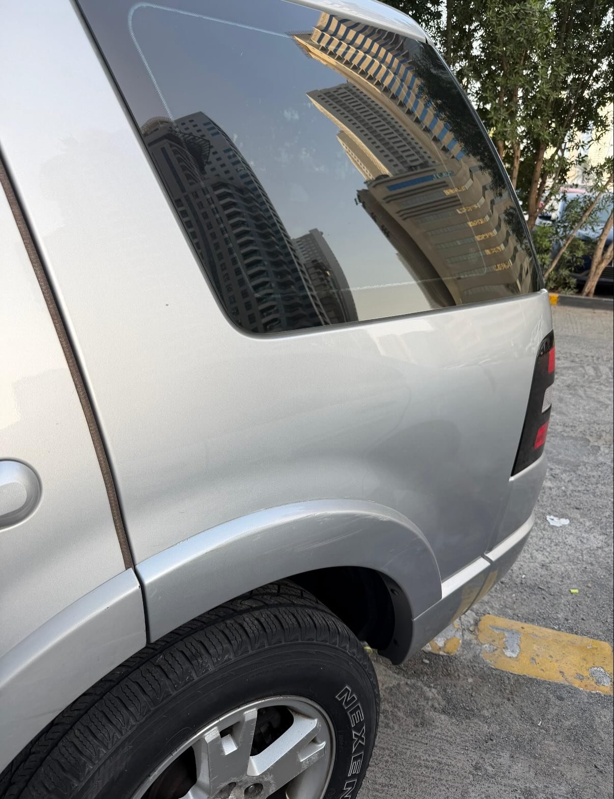 Ford Explorer 2009 XLT (Галлий) 15 000 AED — Дубай, ОАЭ Ford Explorer 2009 XLT (Галлий) 15 000 AED — б/у — Дубай, ОАЭ