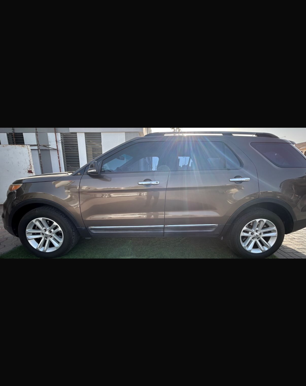 Ford Explorer 2015 коричневый 4WD XLT — Дубай, ОАЭ Ford Explorer 2015 коричневый 4WD XLT — Дубай, ОАЭ