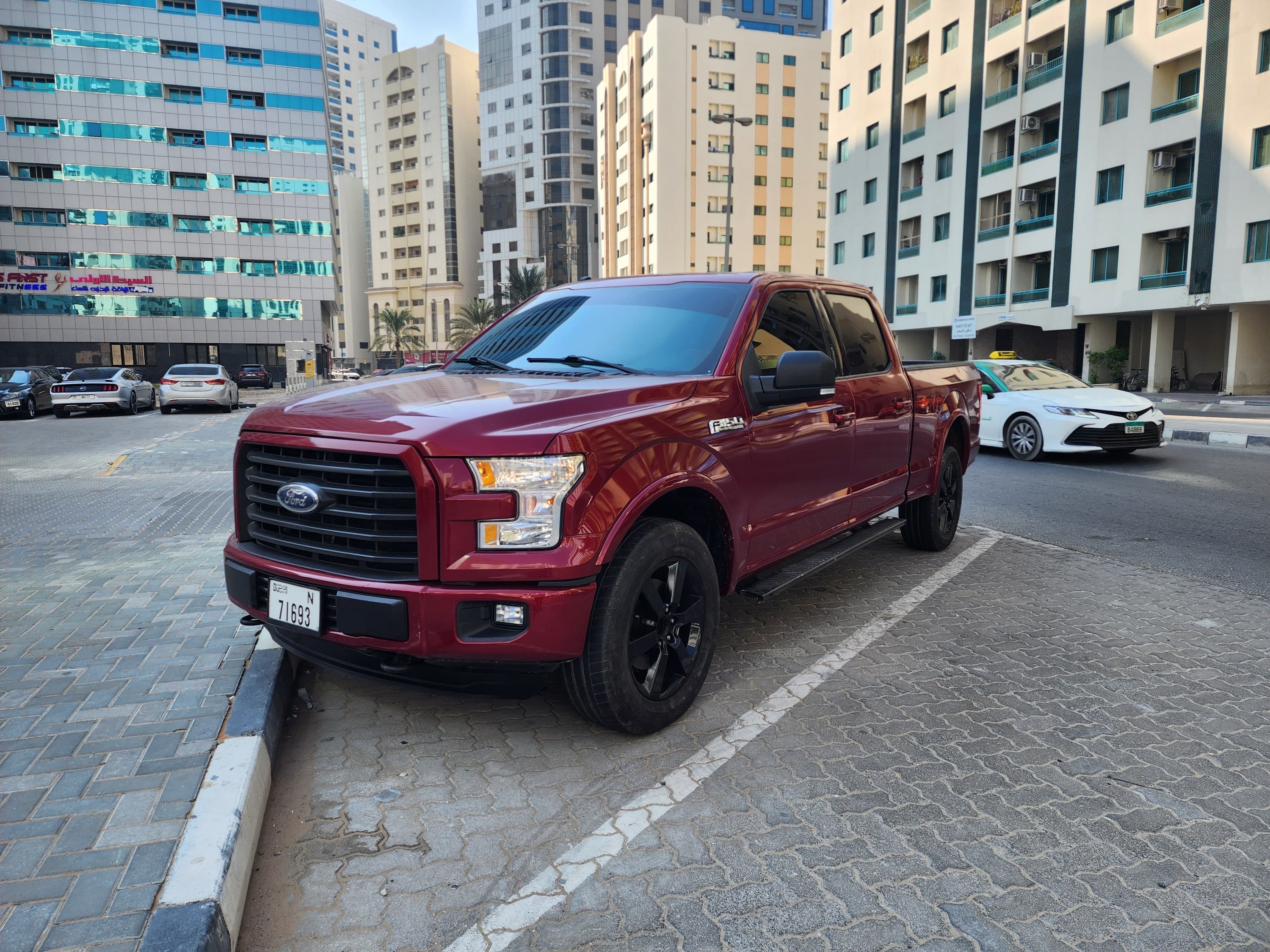 Ford F-150 2016 4 двери без кожи — Дубай, ОАЭ