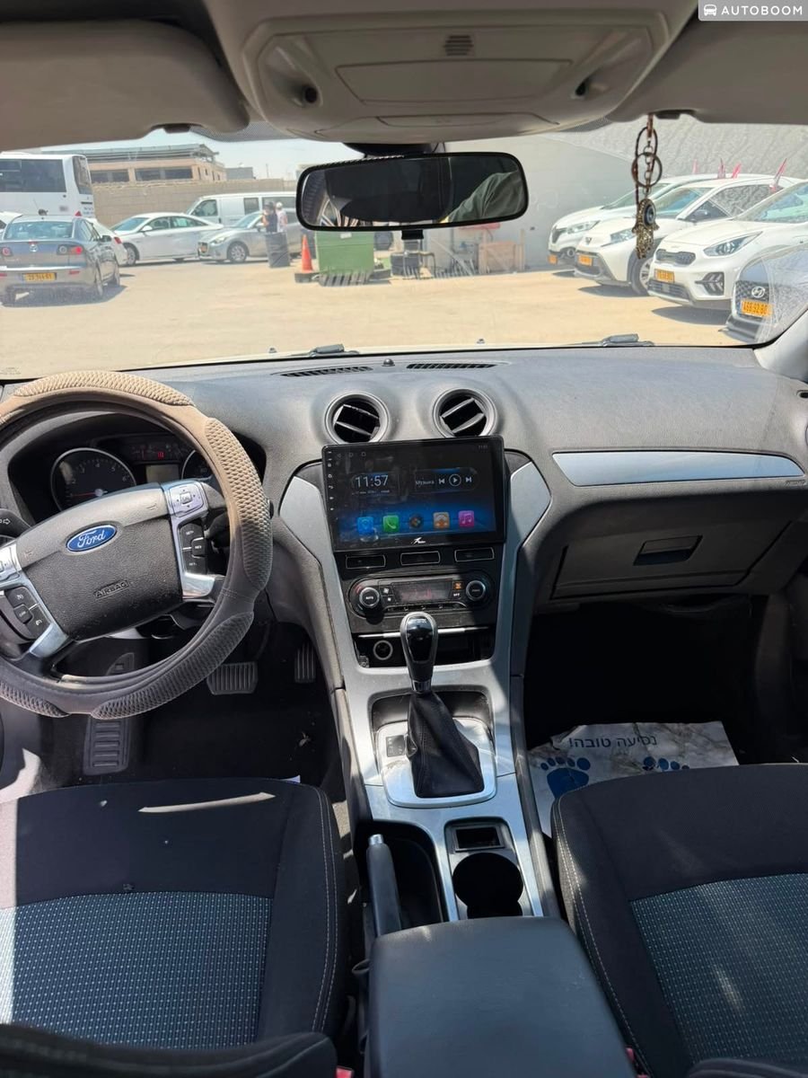 Ford Mondeo 2013 silver Trend robot — Tel Aviv, Israel