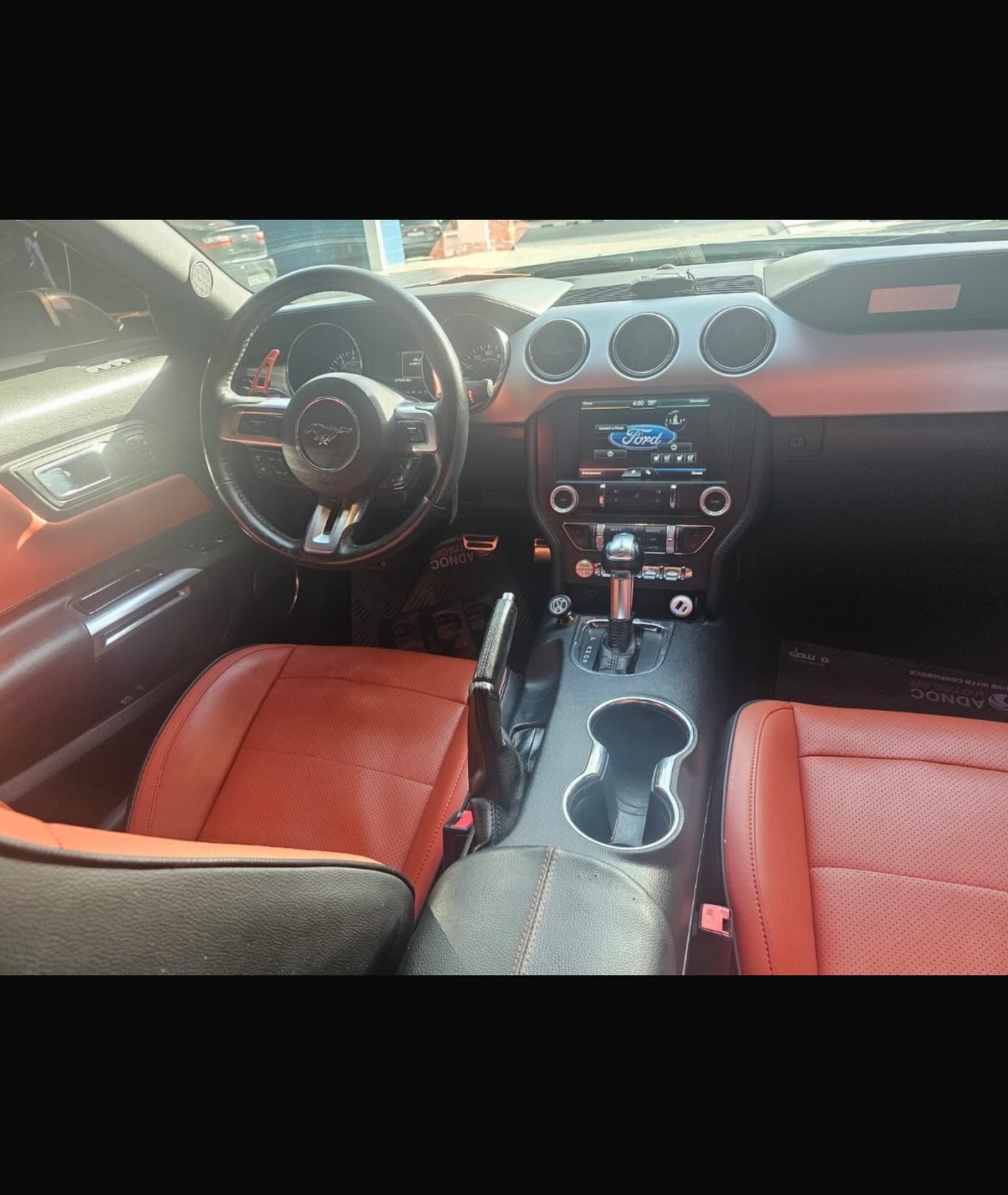 Ford Mustang 2015 белый, 22 000 AED — Дубай, ОАЭ