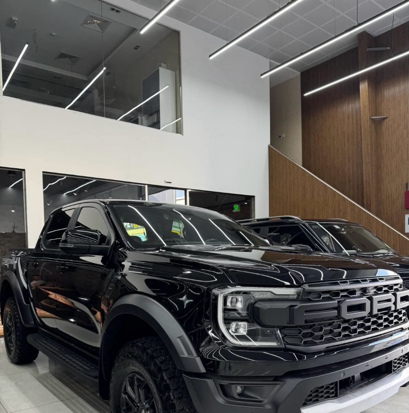 Ford Ranger 2025 black 8500 km — Dubai, UAE