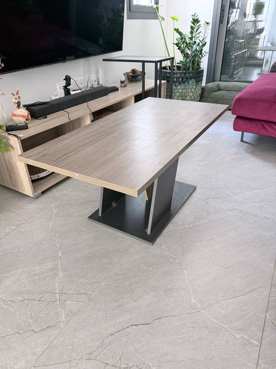 Free coffee table, Limassol Ypsonas — Limassol, Cyprus Free coffee table, Limassol Ypsonas — used — Limassol, Cyprus
