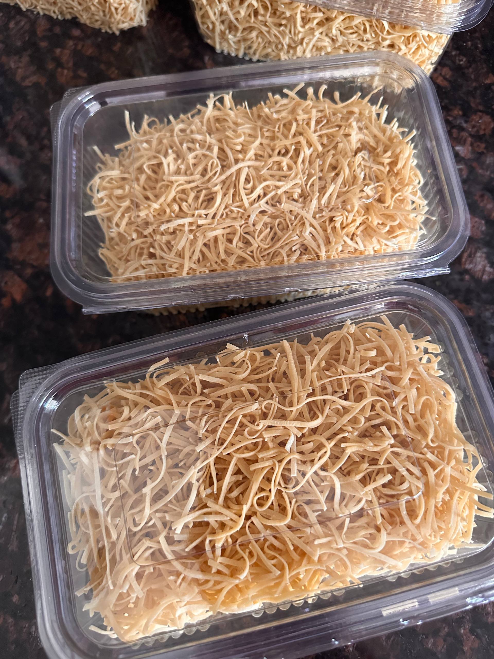 Свежая яичная суповая лапша, 100 лир за упаковку — fresh — Аланья, Турция