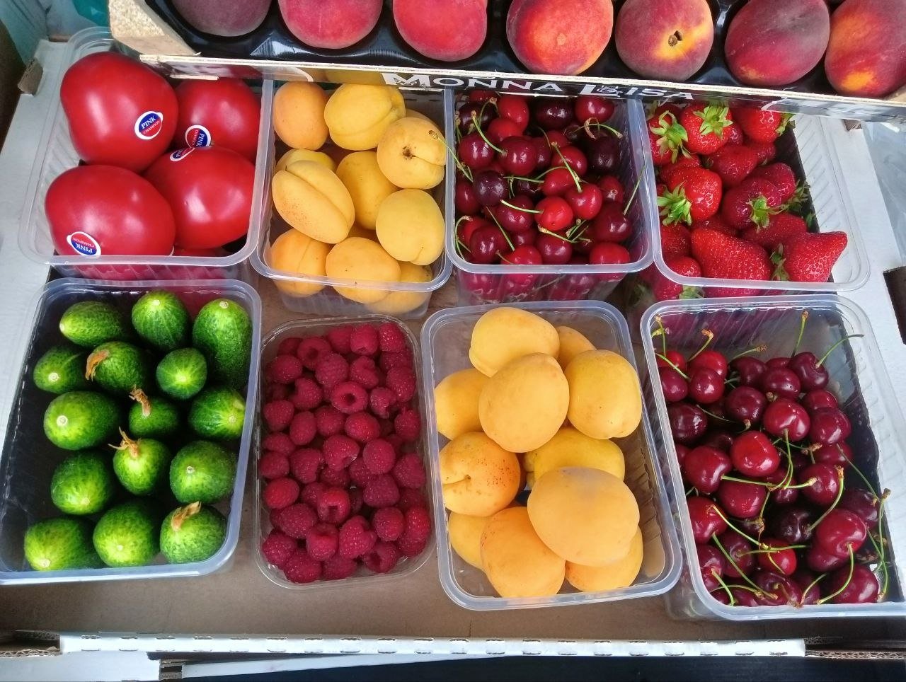 فواكه وخضروات طازجة مع توصيل من Food City — موسكو, روسيا