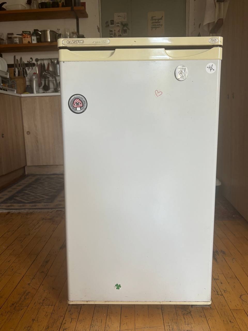 ثلاجة Frigidaire بسعر 100 لاري — مستعمل — تبليسي, جورجيا