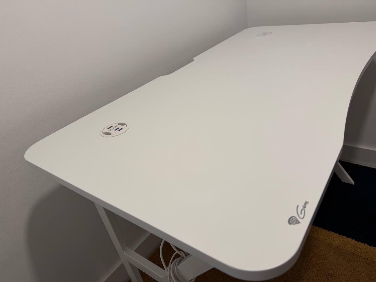 Стол Genesis Holm 60€ — отличное — Валенсия, Испания