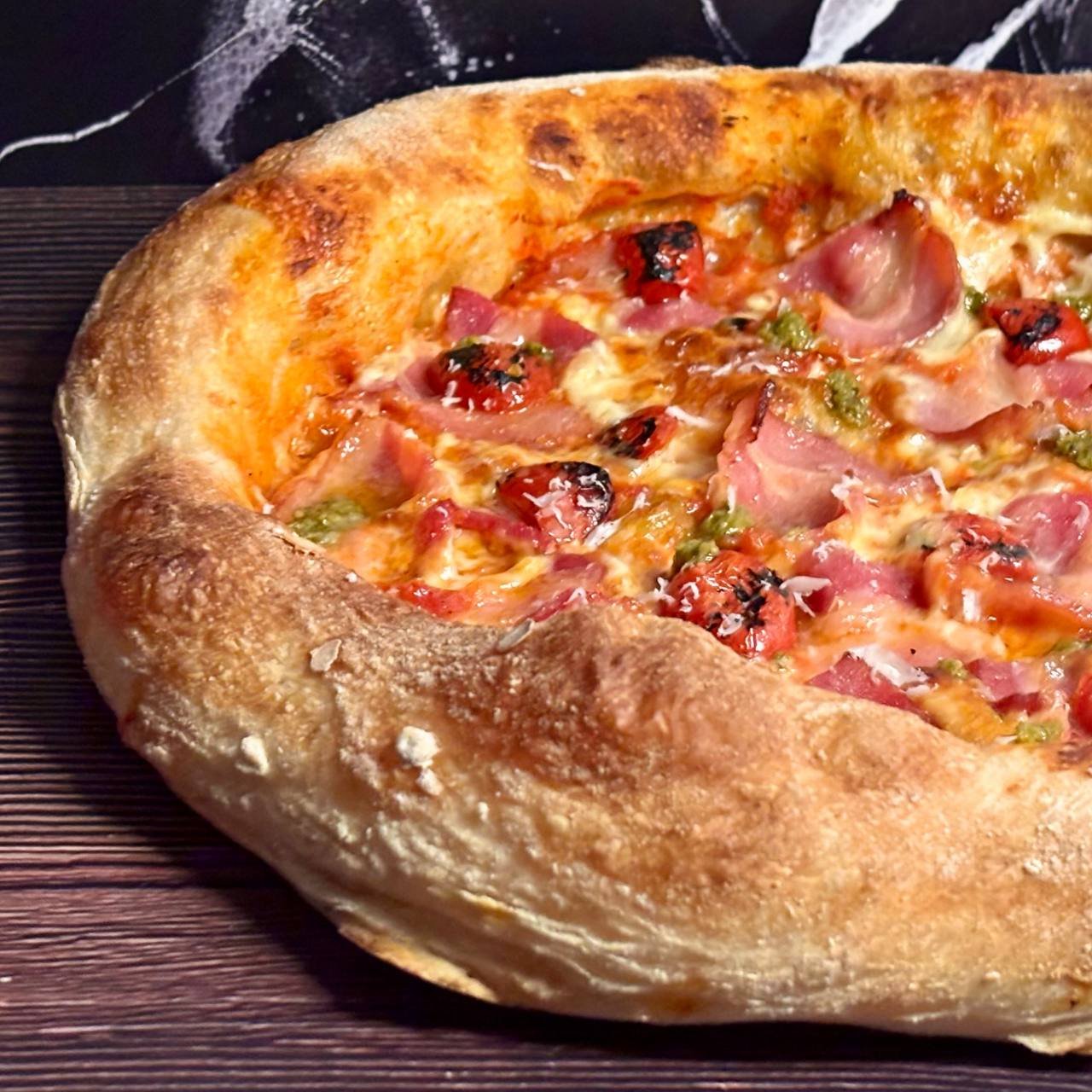 Glutenberg Pizza Delivery — pizza artesanal a domicilio — Nha Trang, Vietnam