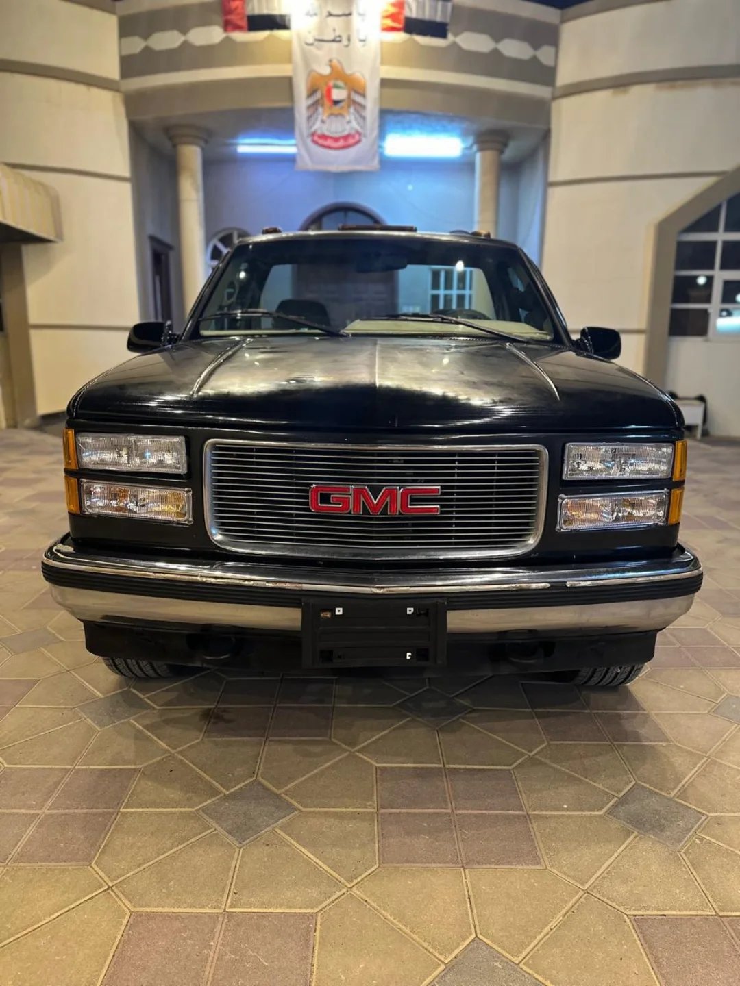 GMC Sierra 1995 пикап, автомат, 290 тыс. км — Дубай, ОАЭ GMC Sierra 1995 пикап, автомат, 290 тыс. км — fully renewed — Дубай, ОАЭ