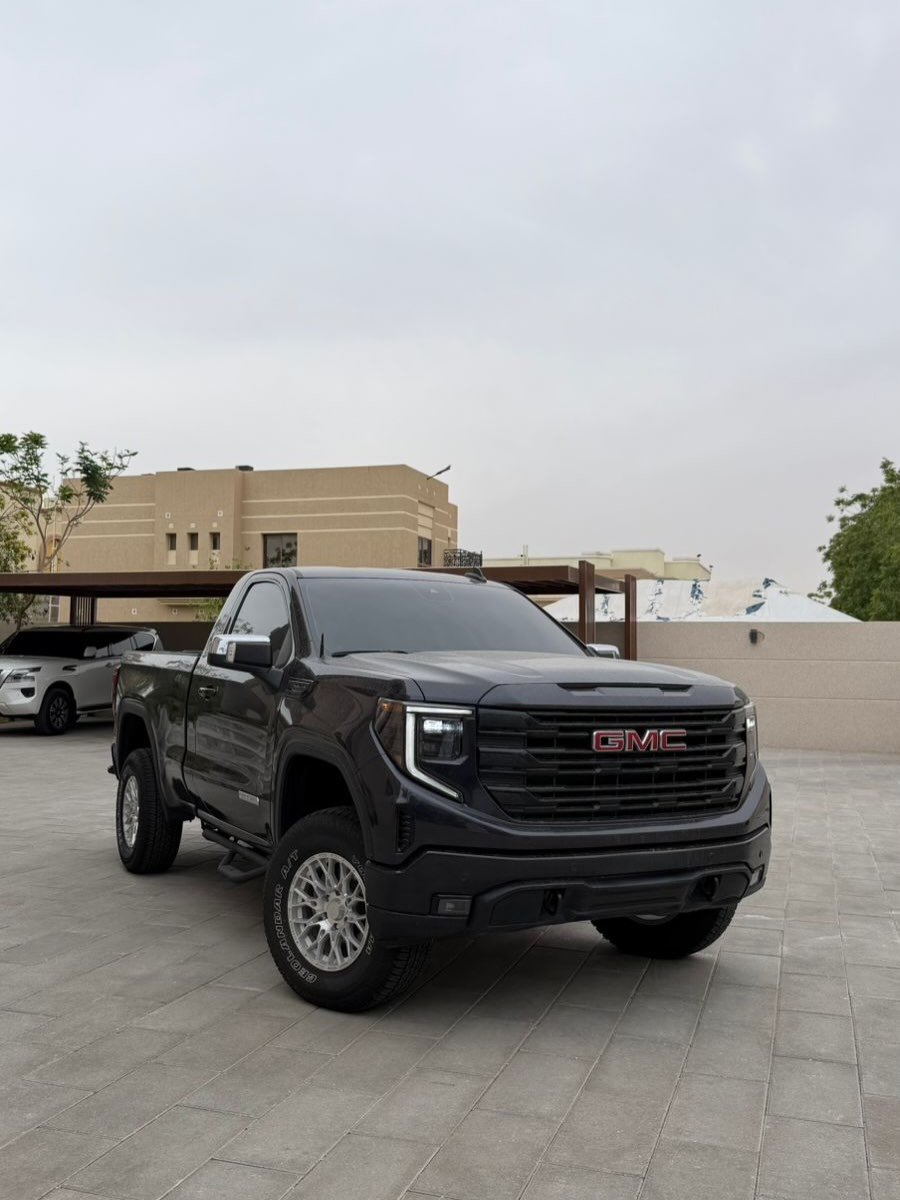GMC سييرا 2024 (باب واحد) — 155,000 درهم — دبي, الإمارات