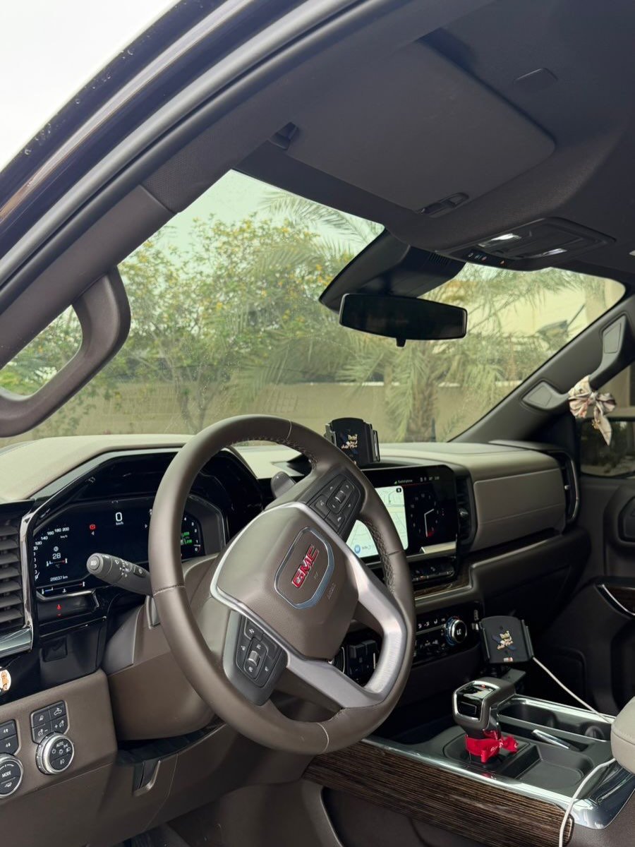 GMC سييرا 2024 (باب واحد) — 155,000 درهم — دبي, الإمارات