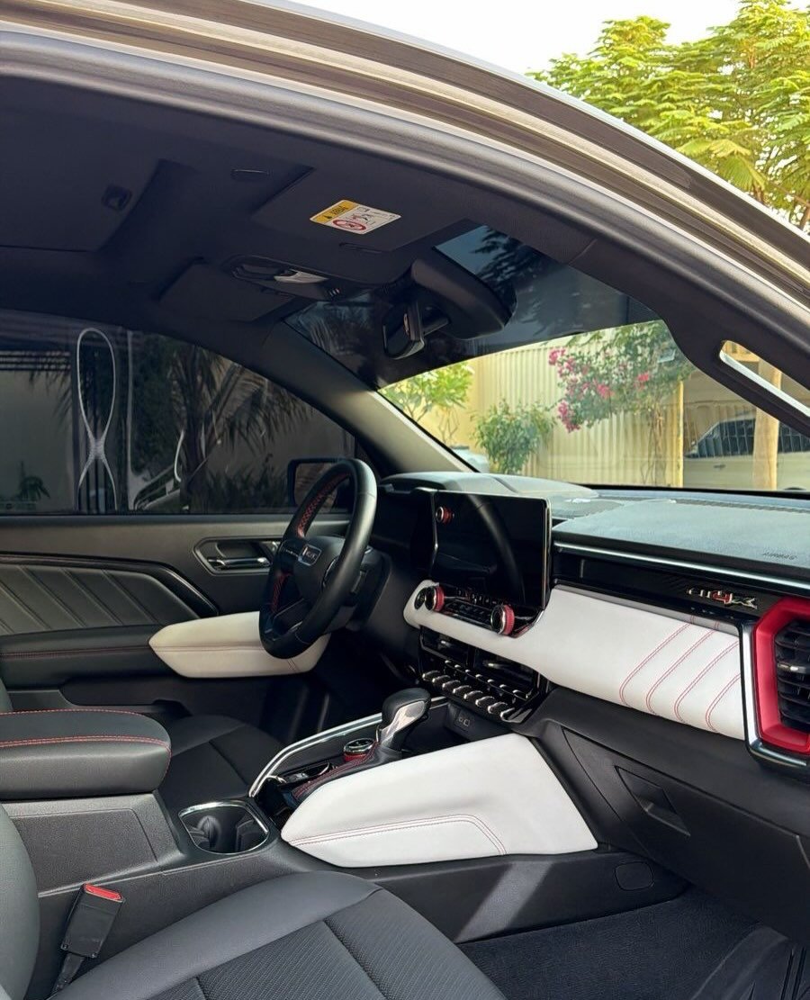 GMC Sierra AT4X 2024 بني — دبي, الإمارات