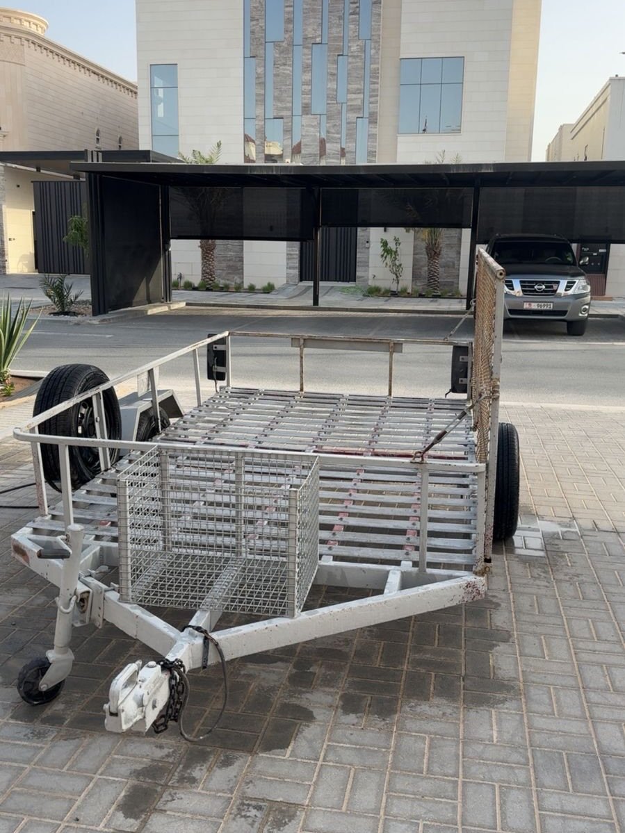 GMC trailer on wheels, first owner, working — used — Dubai, UAE