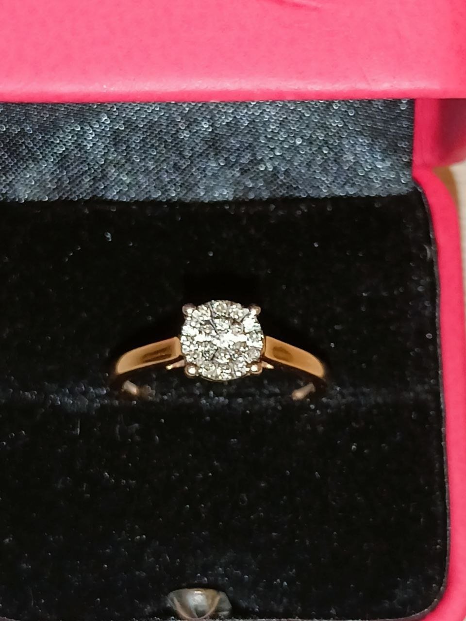 Gold ring 585 with diamonds, size 16.5 — used — Moscow, Russia