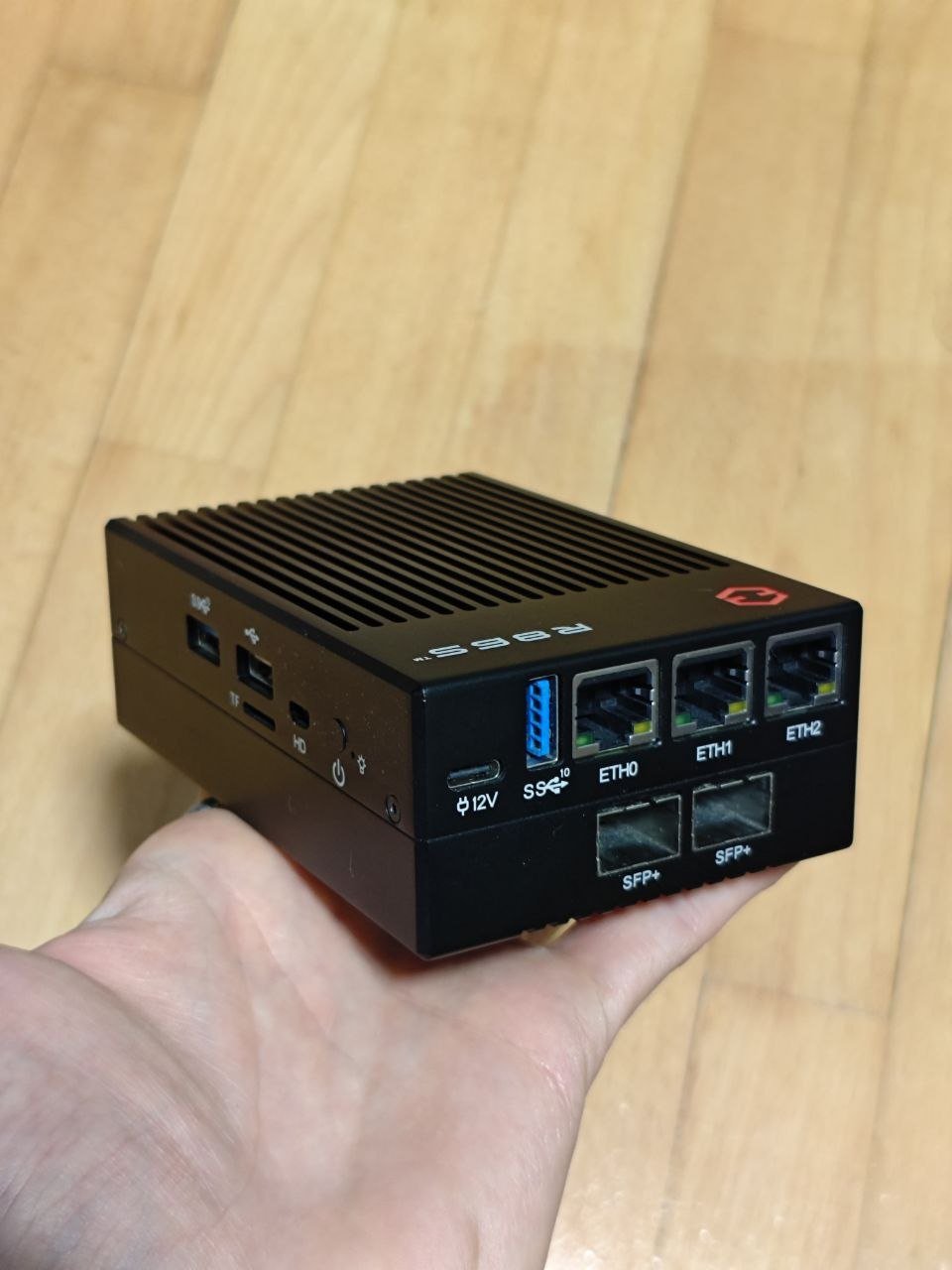 GoWin R86S mini PC Intel N5105 (gateway/router) 16/128 — used (about half a year), excellent — Batumi, Georgia