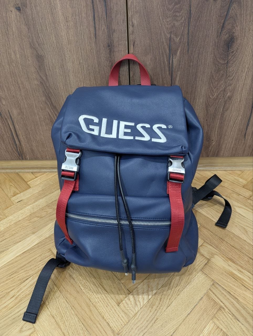 Рюкзак Guess, есть следы носки — Белград, Сербия Рюкзак Guess, есть следы носки — Белград, Сербия