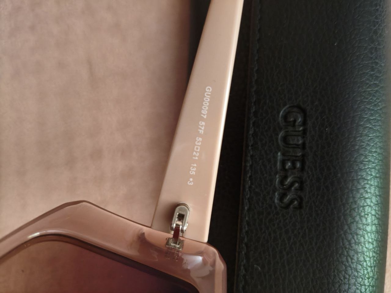 Солнцезащитные очки Guess brown-gradient, новые — Санкт-Петербург, Россия