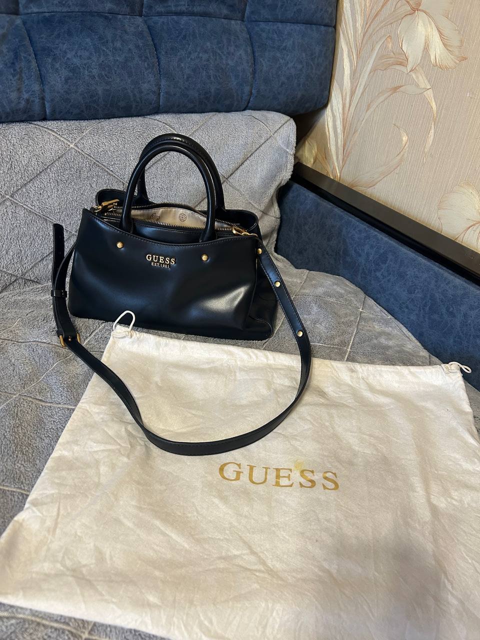 Guess original handbag — Moscow, Russia