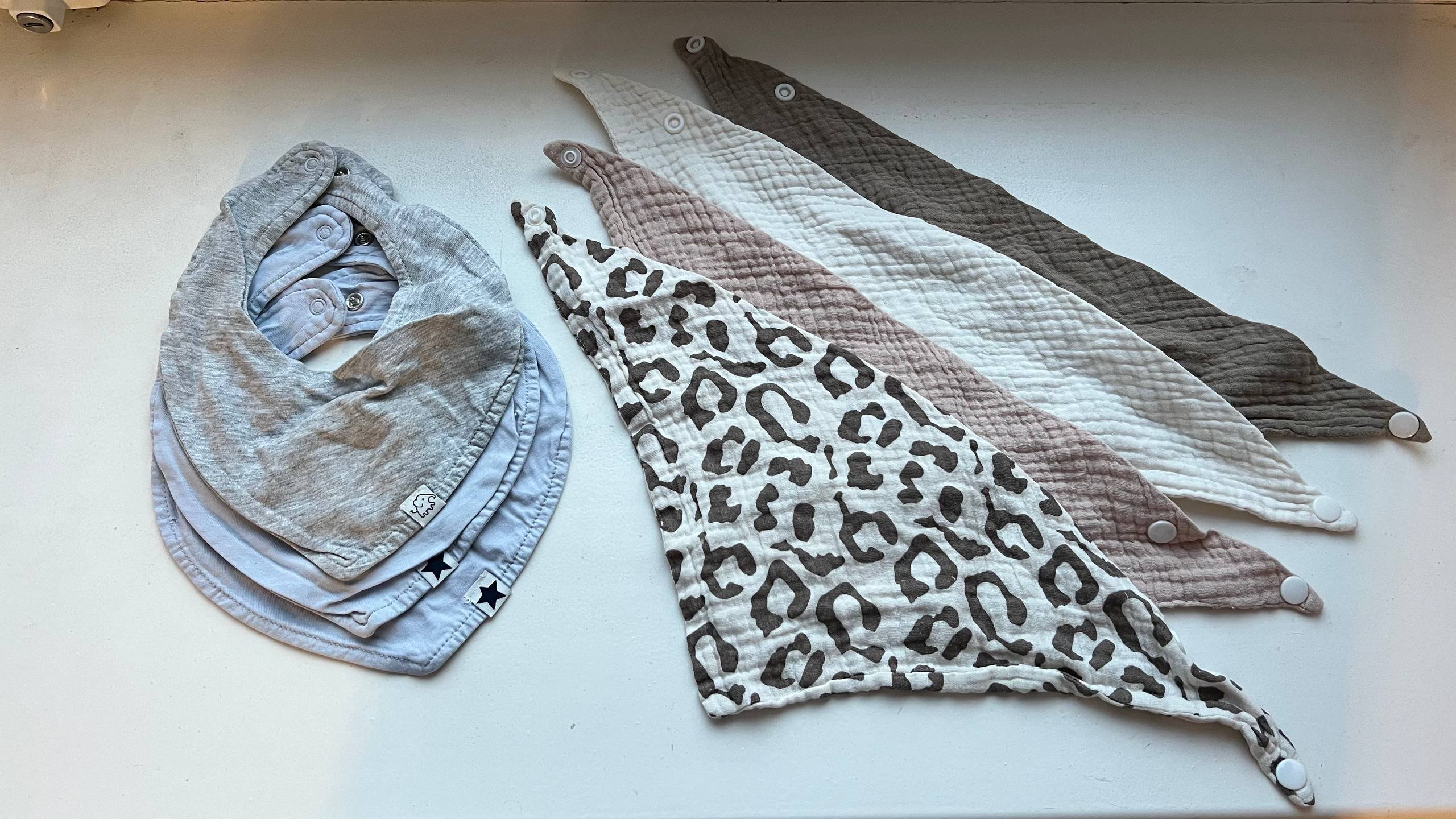 مريلات أطفال H&M (مجموعة) — سانت بطرسبرغ, روسيا