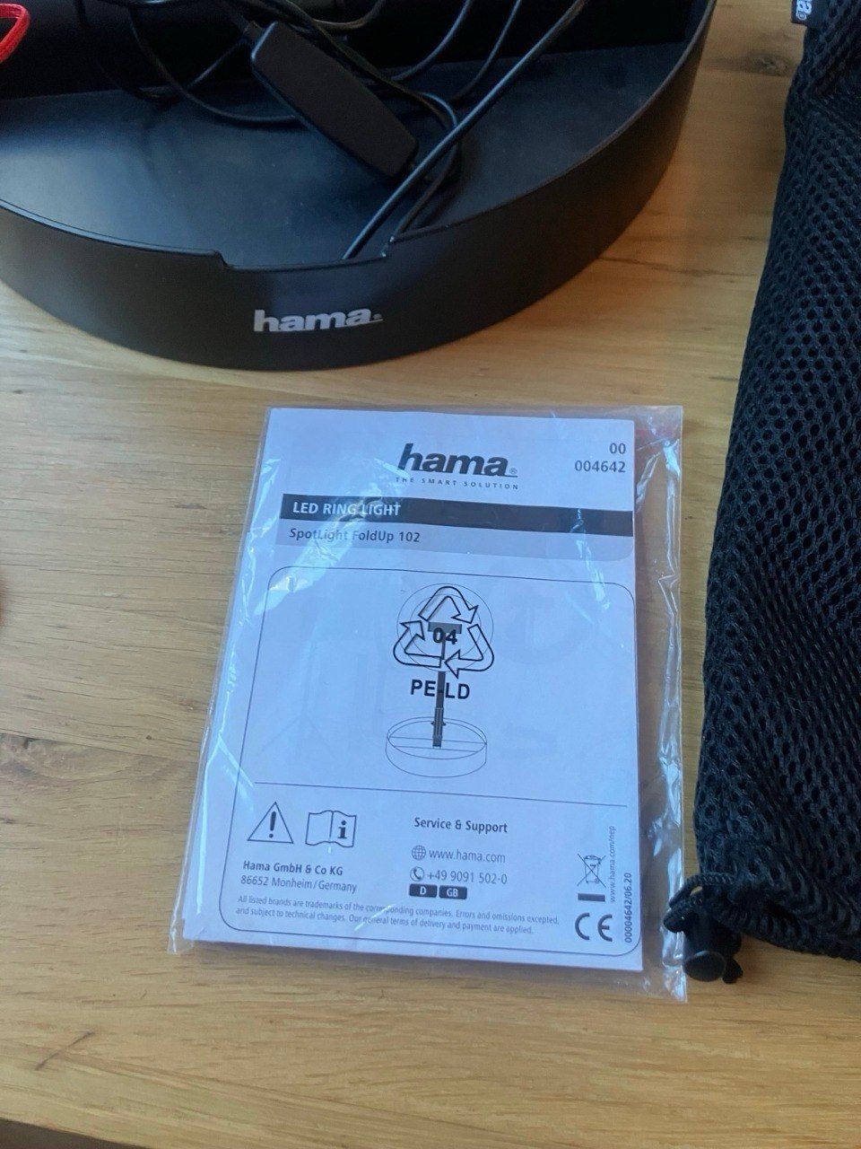 Кольцевая лампа Hama LED Ring Light Spotlight FoldUp 102 — Белград, Сербия Кольцевая лампа Hama LED Ring Light Spotlight FoldUp 102 — почти новый — Белград, Сербия